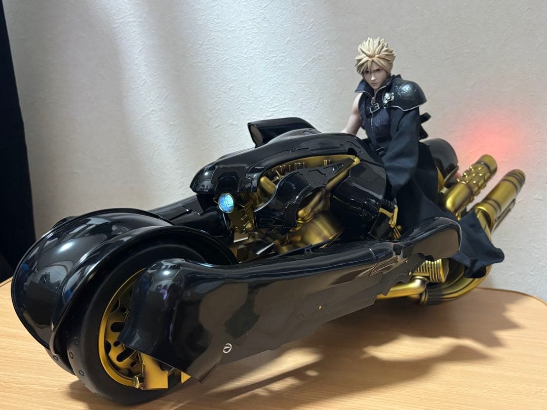 ゲームキャラクター game toys Cloud Strife & Fenrir GT-006C