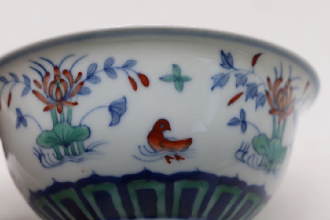 中国　とう彩　蓮鴛鴦紋碗　大明成化年製　送料込み1121