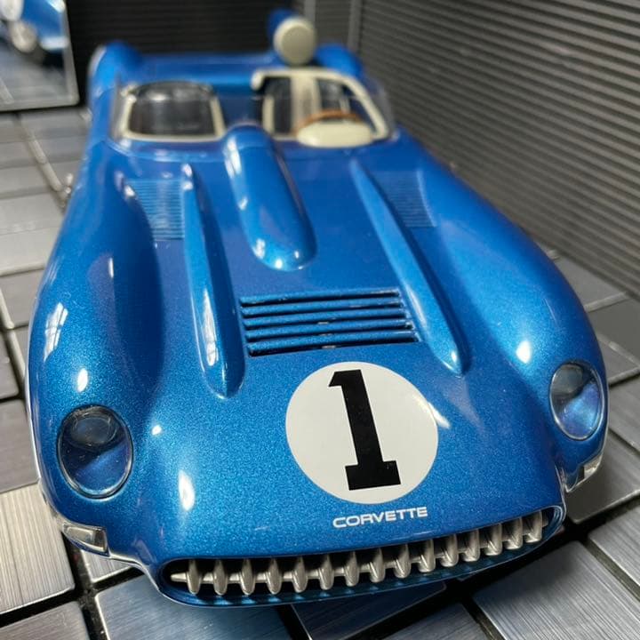 激レア未展示品　オートアート 1/18 シボレー コルベット SS 1957