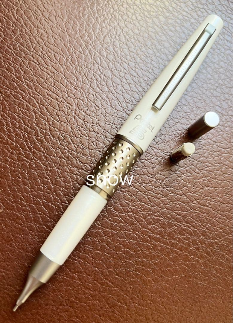 ケリー 韓国限定 オールホワイト カスタムグリップ ぺんてる シャープペンシル