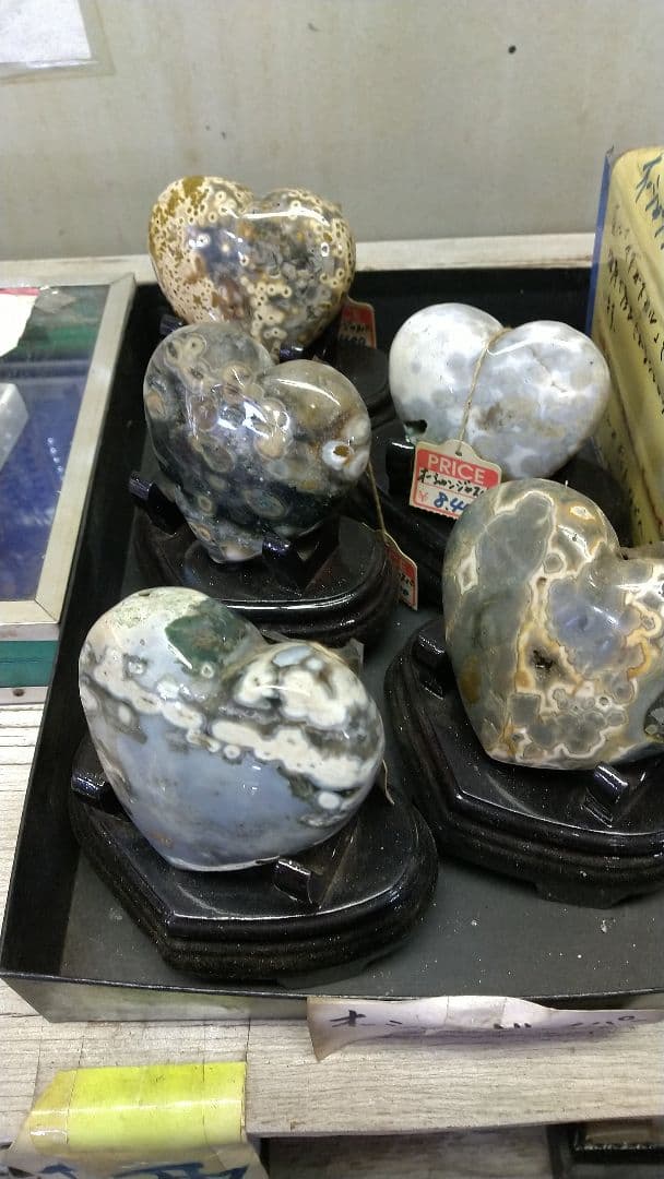 ラブラブライト石と紫水晶他沢山有ります