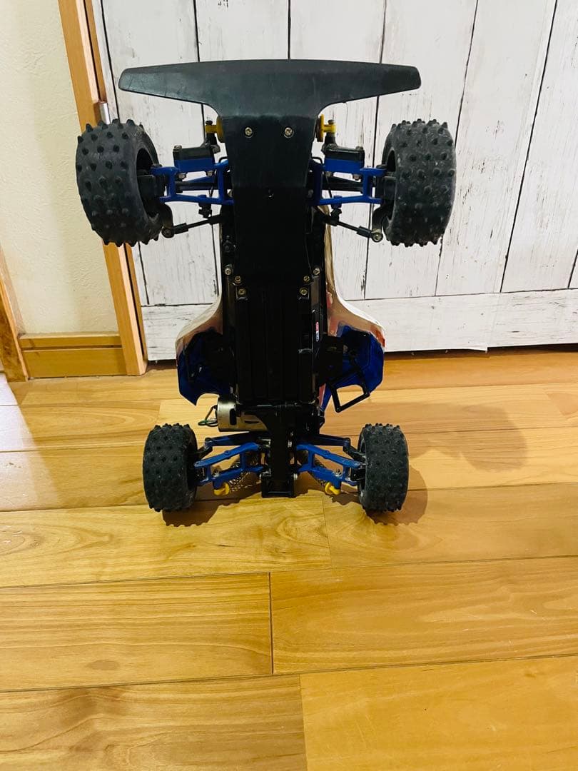 ゴ*ー様 Thunder Shot ラジコンカー 本体とリモコン付き