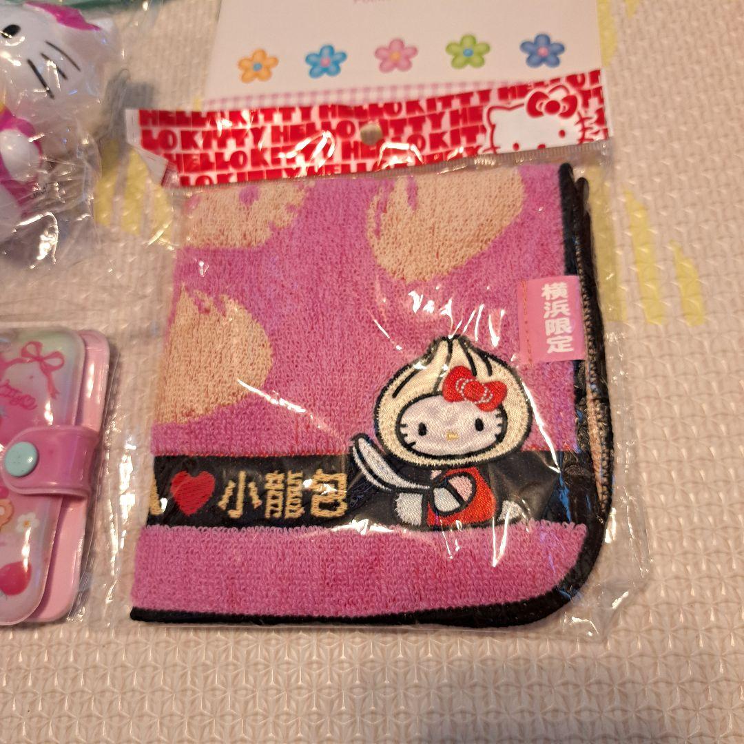 ハローキティグッズ色々まとめ売り タオル&キーホルダー&ハンカチ　セット