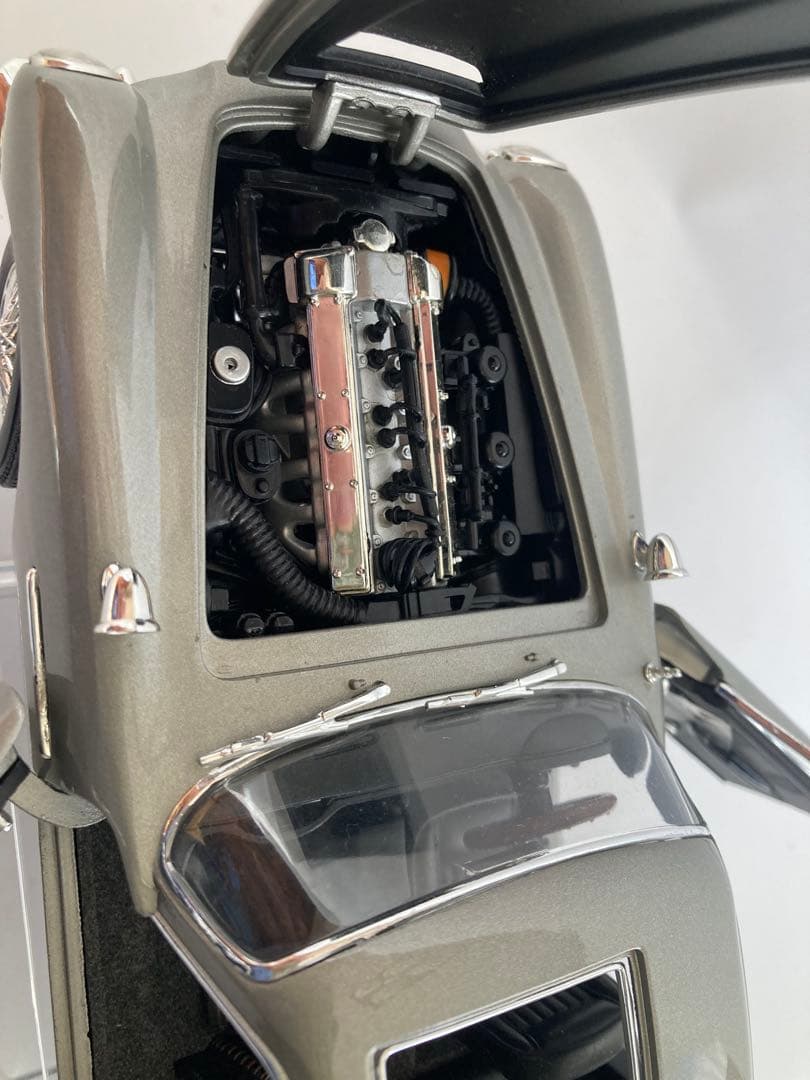 007 GOLDFINGERボンドカー Aston Martin DB5