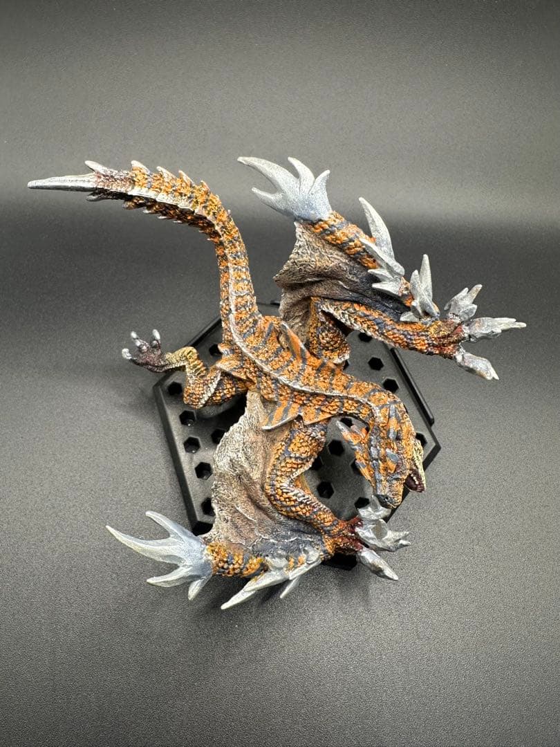 KIRINさん専用　モンスターハンター　フィギュア　雷轟竜&辿異種ティガレックス