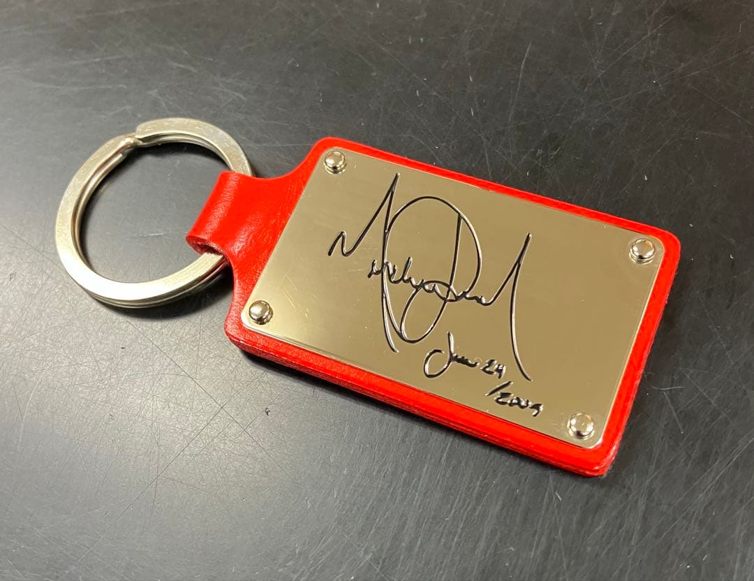 マイケル・ジャクソン MJ46 サインキーホルダー セット　黒　赤　セット