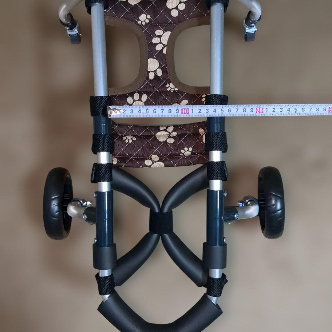 ワンちゃん4輪　リハビリ　食事補助　犬用車椅子　床ずれ防止　犬の歩行器