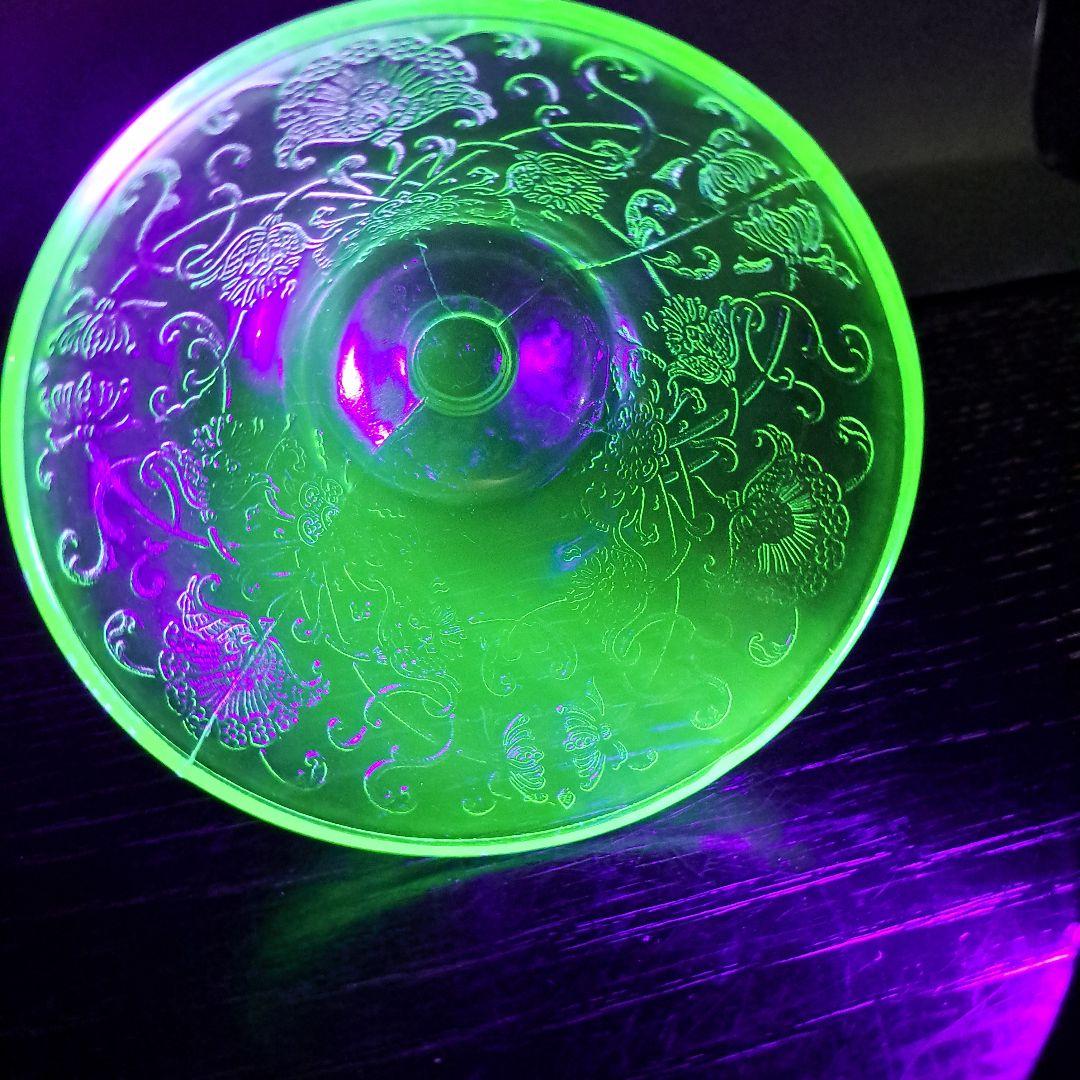 ウラン硝子　デプレツシヨングラス　ファイヤーキング社　1933年頃　プレス硝子