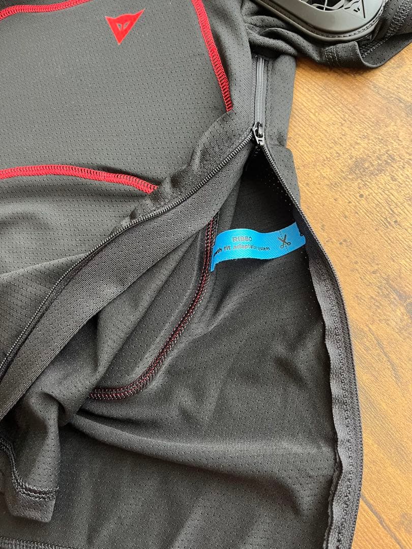 ダイネーゼ SCARABEO PRO TEE プロテクター　サイズJM（子供用）