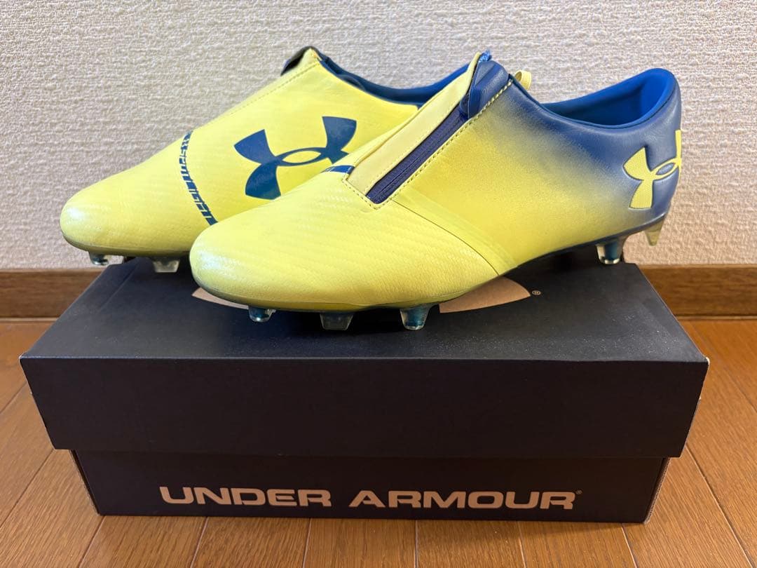 UNDER ARMOUR サッカーシューズ イエロー/ブルー