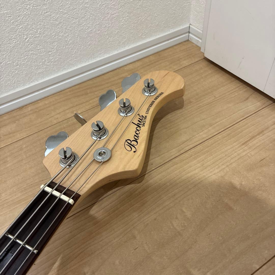 バッカス　ユニバースシリーズ　ジャズベースタイプベースギター　調整済み