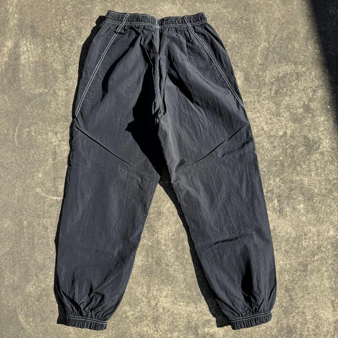 NIKE ナイキ スウッシュ ナイロンパンツ 黒 M ステッチ トラックパンツ