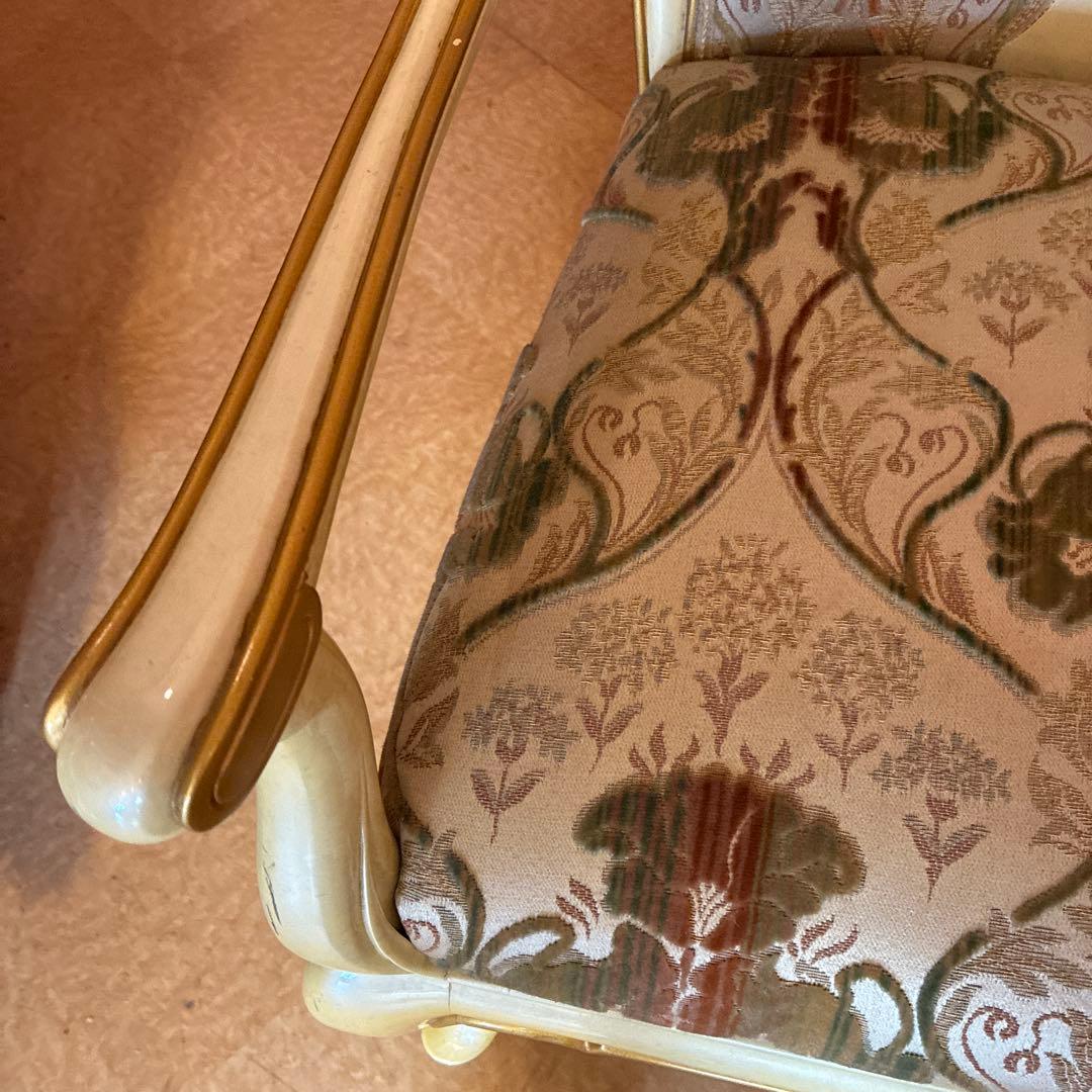 アンティークチェア花柄