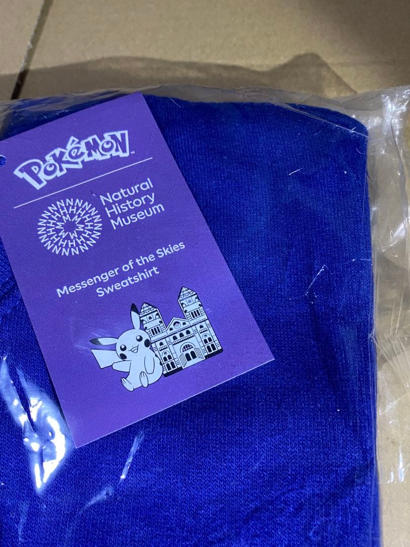 ポケモン ロンドン自然史博物館 トレーナー　スウェット　M