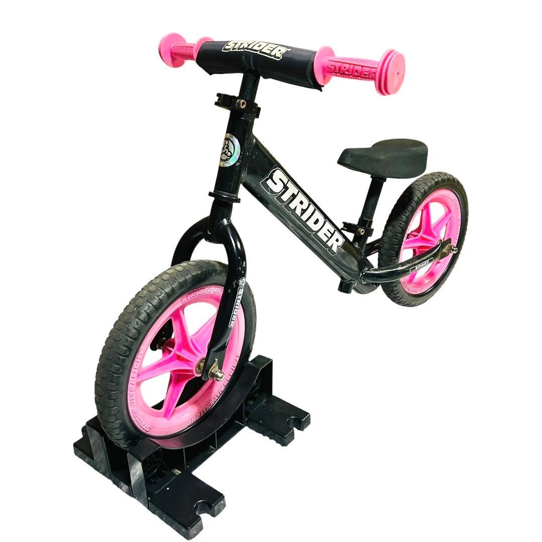 美品 付属品多数 ストライダー スポーツモデル 12インチ スタンド付