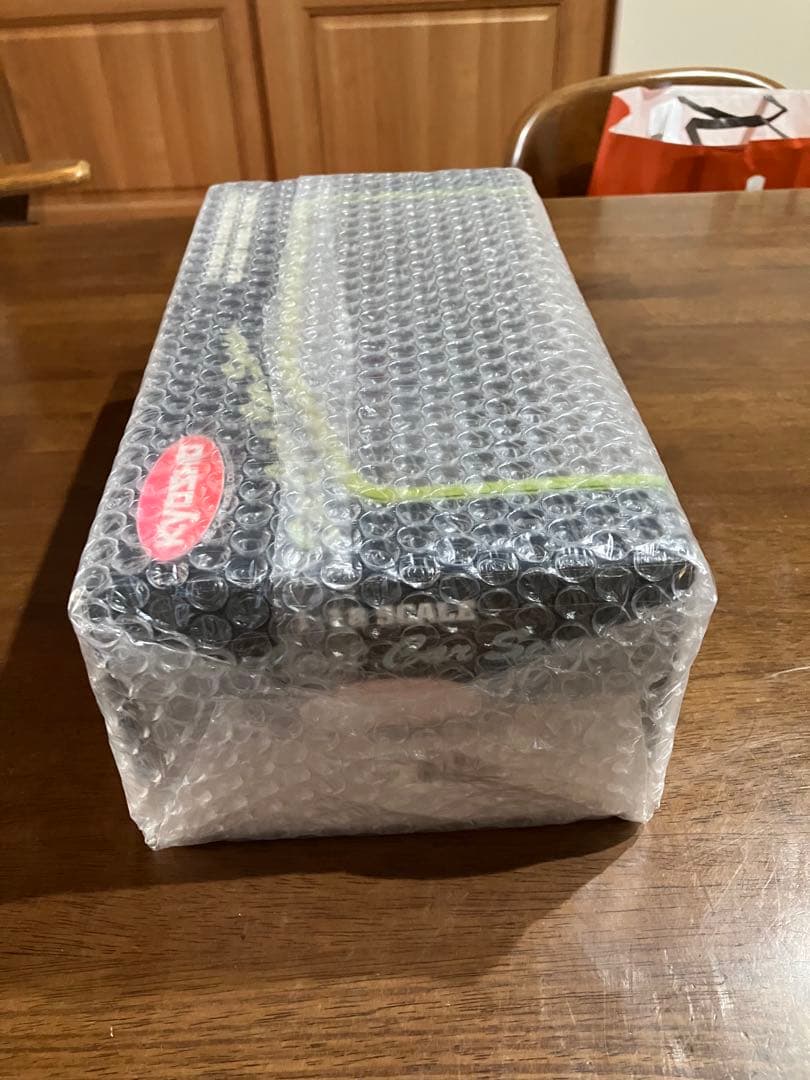 ミニカー KYOSHO CATERHAM SUPER SEVEN 1/18