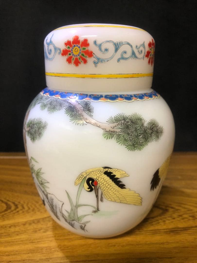 中国有名ブランド　古月軒の、 乾隆ガラス蓋物