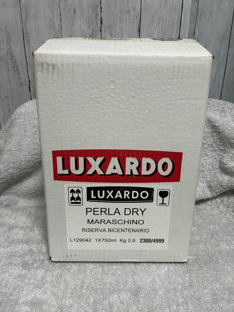 超レア物　ルクサルド　マラスキーノ　ペルラドライ　40% 750ml