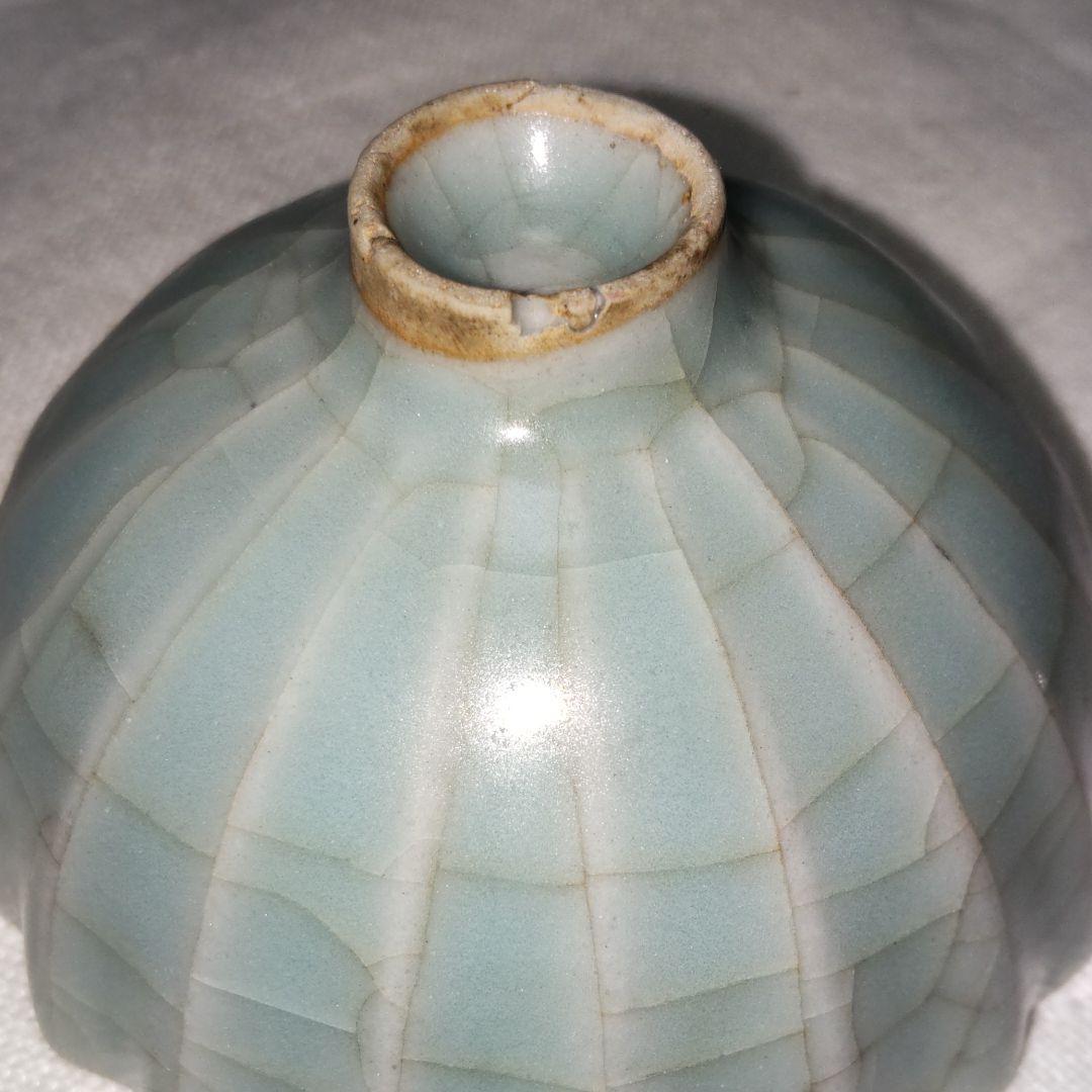 南宋から元、13世紀龍泉窯、青瓷輪花盃五口、桐箱、