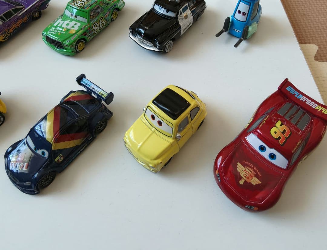 トミカ カーズ ミニカー 19台セット　まとめ売り