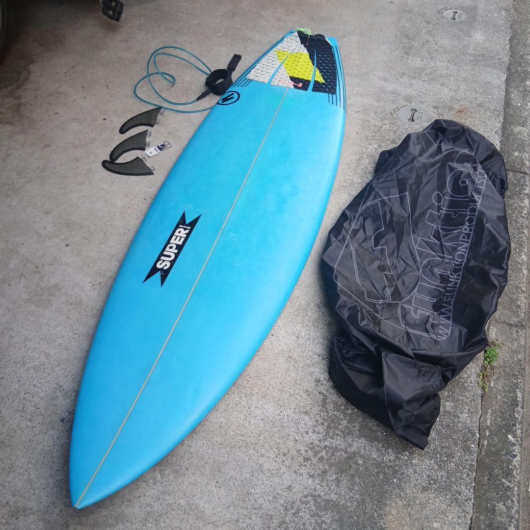 SUPERブランド ショートボード 青色 フィン付き