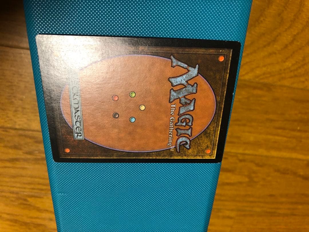 厳かなモノリス(アーティファクト)