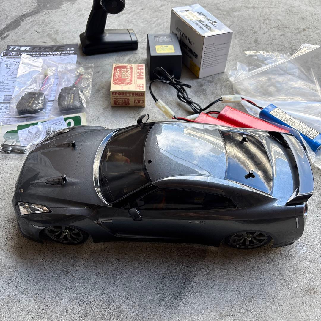 タミヤ　田宮模型TT-01 1/10スケール ラジコンカー R35GT-Rグレー