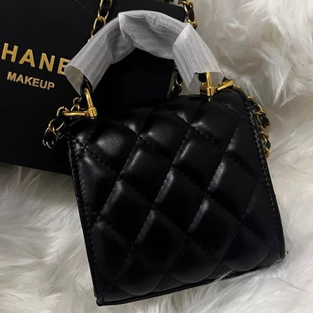 CHANEL ノベルティキルティングバッグ ブラック ミラー付き