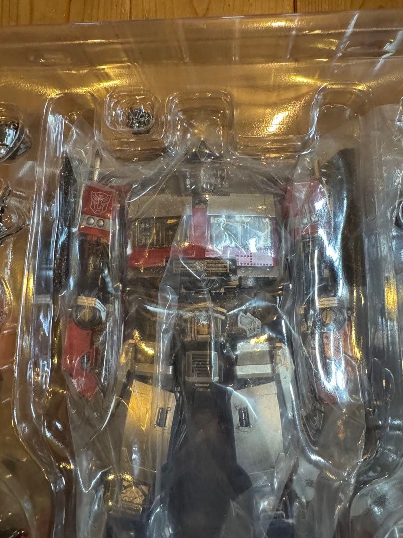 threezero オプティマスプライム DLX　ビースト覚醒