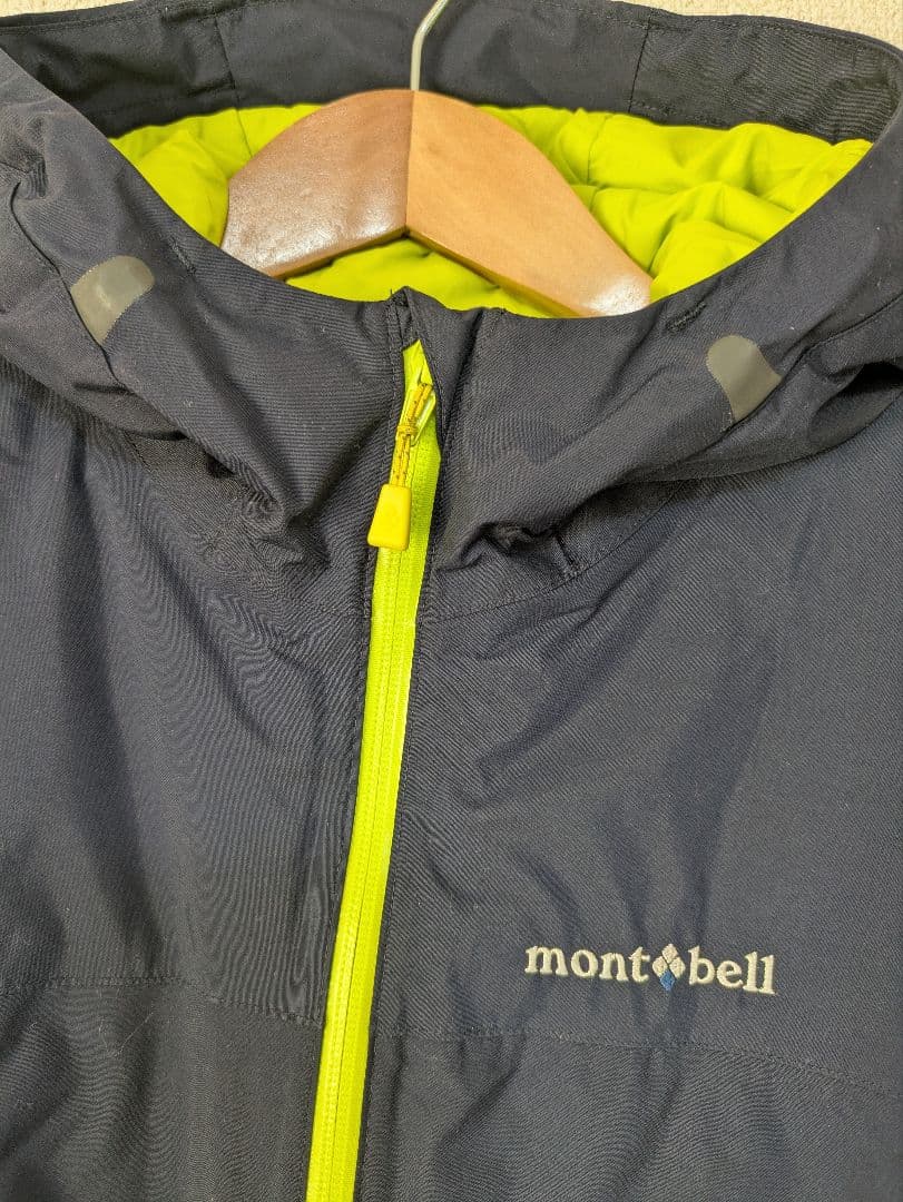 美品　キッズ150 スキーウエア上下セット　ネイビー　イエロー