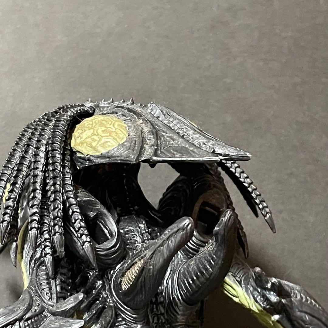 マクファーレントイズ　12インチ　グリッドエイリアン　フリュー　プレデリアン