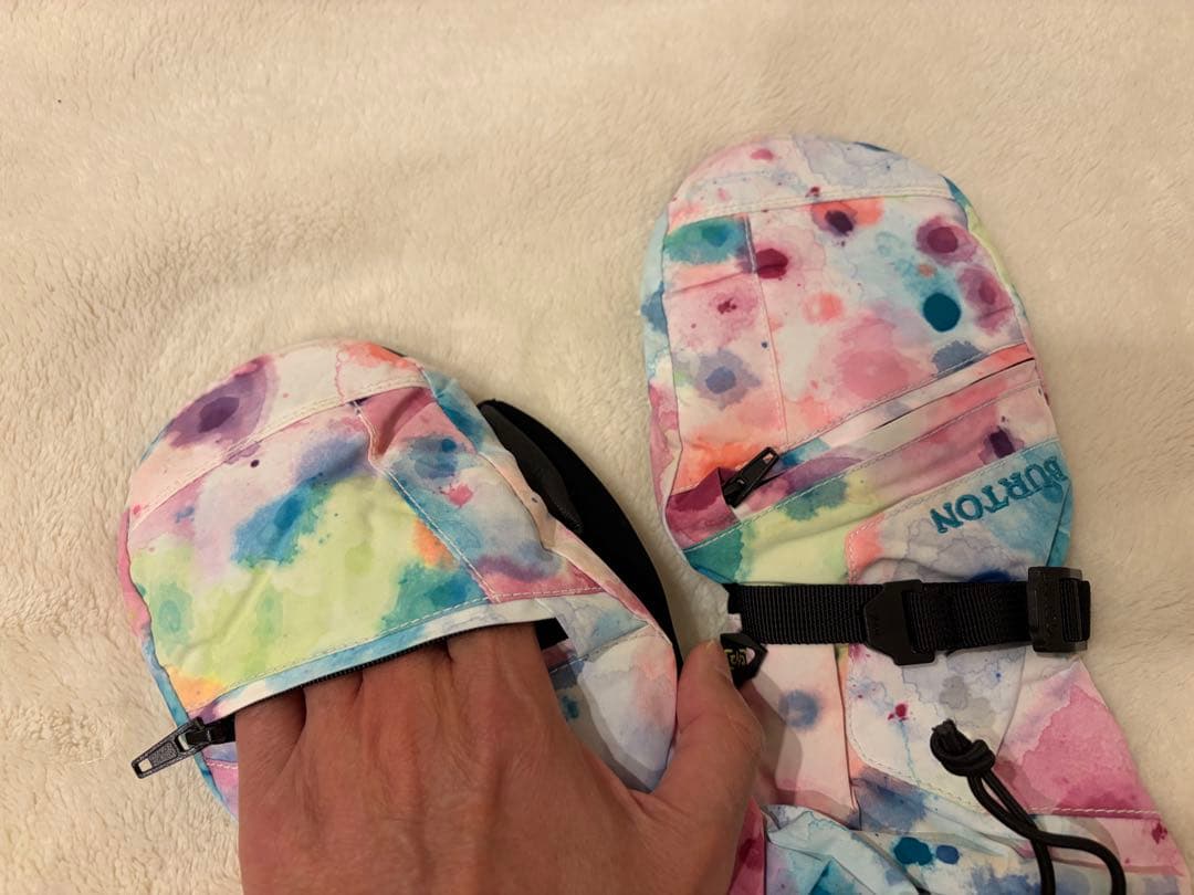 【青天時2回のみ使用の超美品！】バートン ウェア キッズ レディース グローブ付