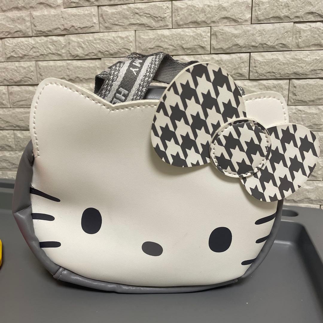 ハローキティグッズまとめ売り　アクリルスタンド・タンブラーなど