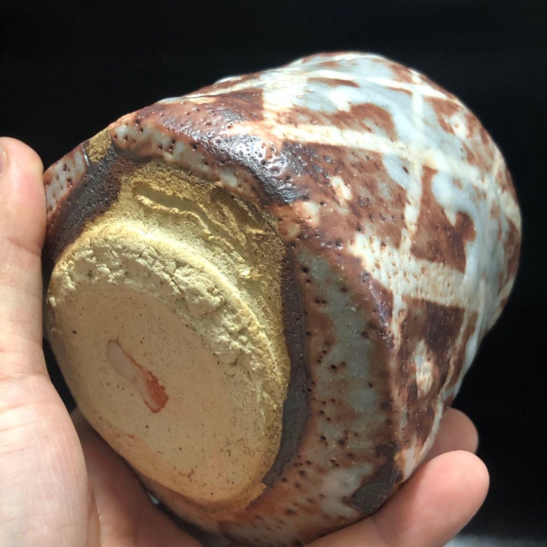 究極の美◼️蔵から釉薬と紋様が凄まじい凄い雰囲気のある抹茶茶碗が出て来た