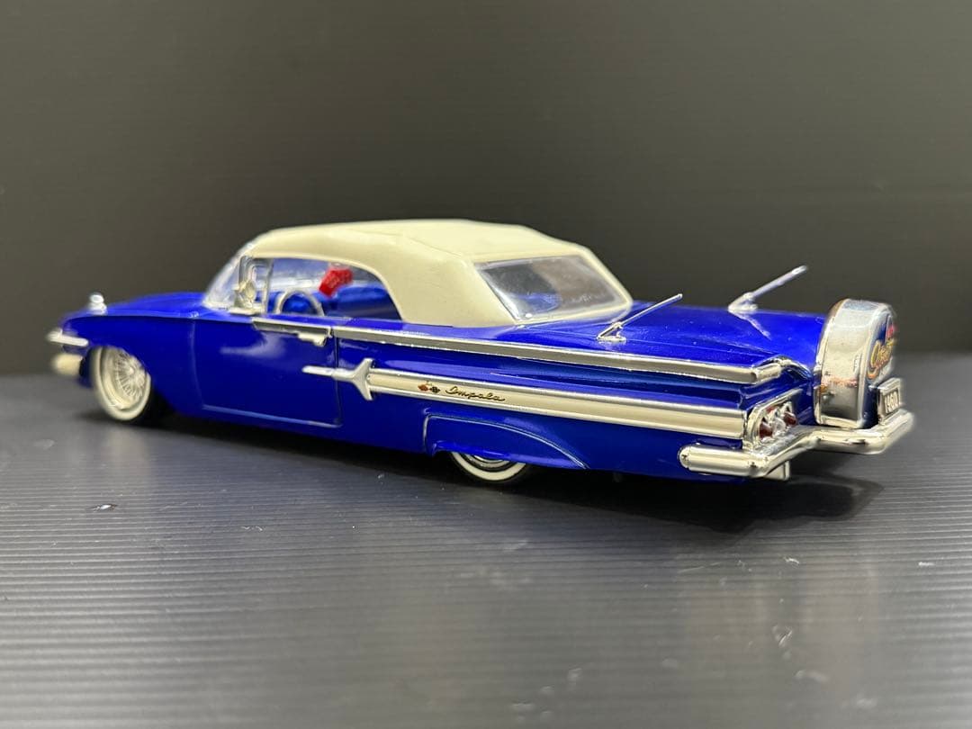 【JADA 1960年　シボレー　インパラ　ローライダー】1/24