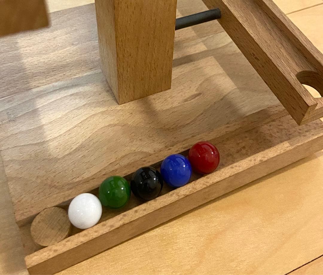 ネフ(Naef)クーゲルバーン