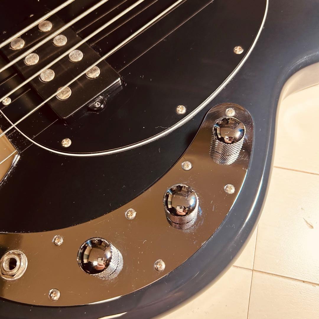 Sterling by Music Man StingRay 4弦エレキベース