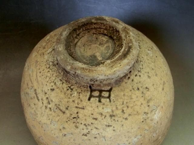 茶碗■時代物 古い白釉黒紋硬碗 桃山時代 灰釉 波口縁 出 古玩 茶道具 骨董■