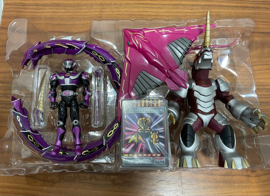 R&M 4 仮面ライダー王蛇 ジェノサイダー