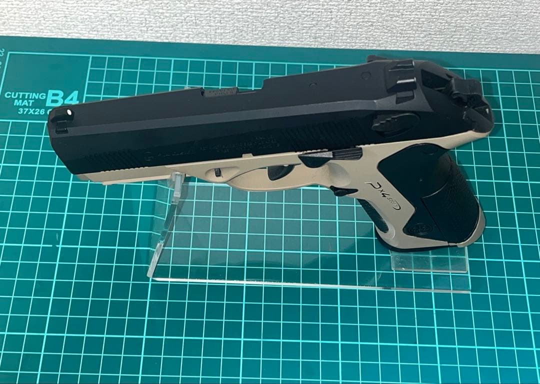 東京マルイベレッタPX4 リアル刻印フレーム交換済み