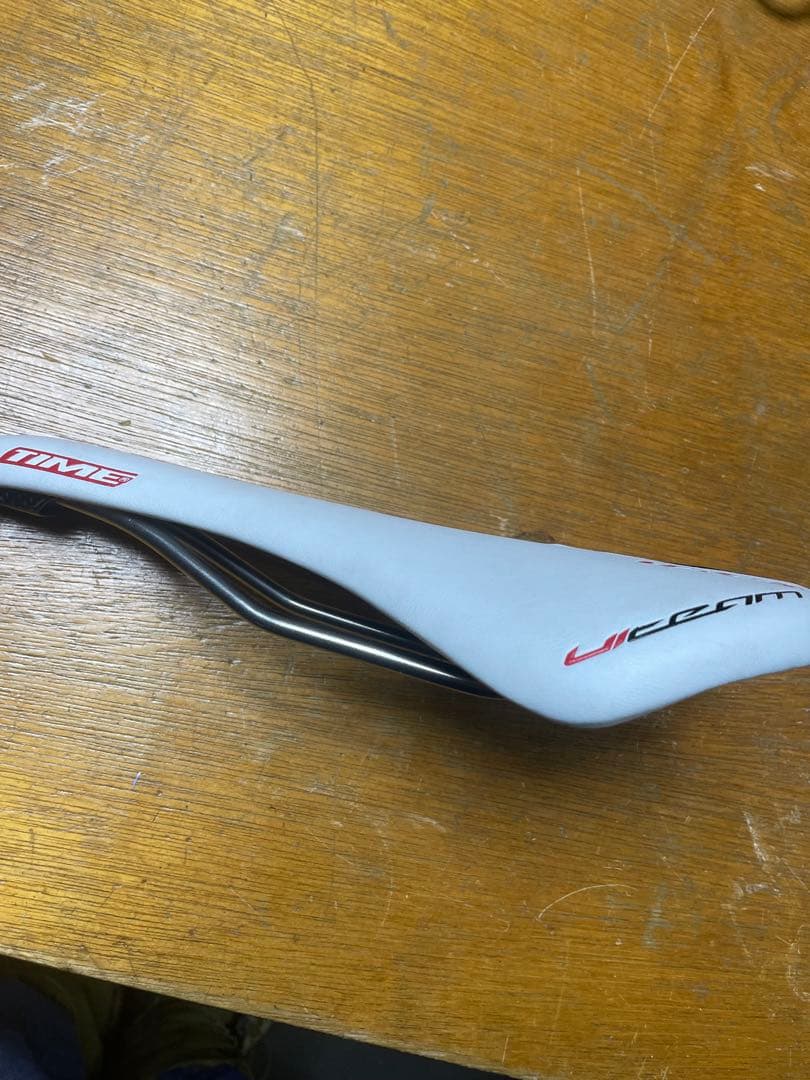 希少品　time ulteam titanium PRO サドル　チタン