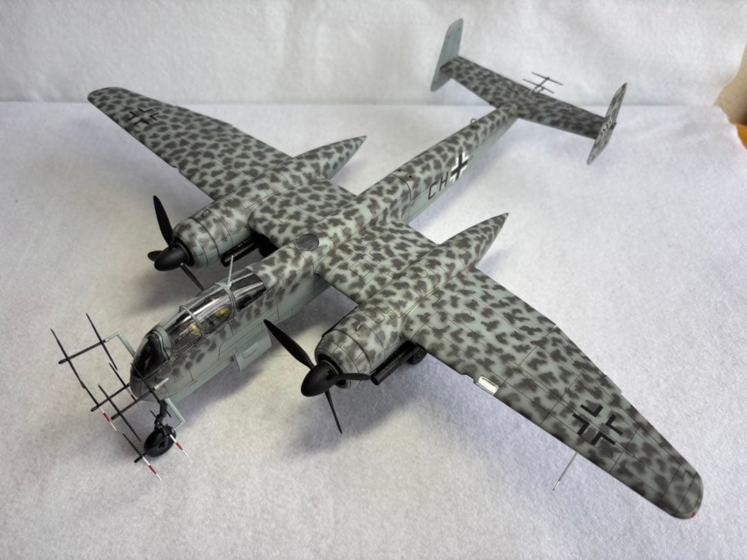 1／48ドイツ空軍ハインケルHe219Aウーフー夜間戦闘機プラモデル完成品