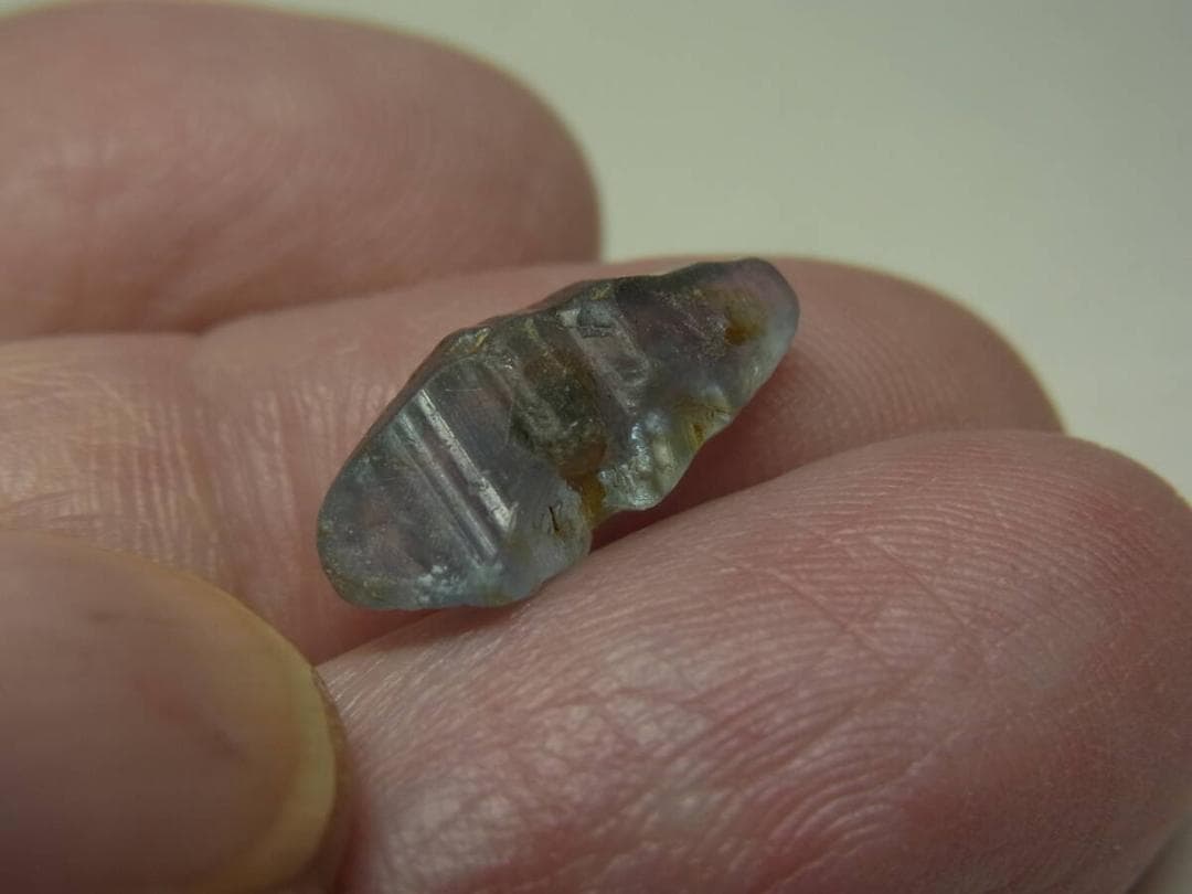 ハイグレード スリランカ ブルーサファイア結晶 ラトナプゥラ県ラトナプゥラ地区産