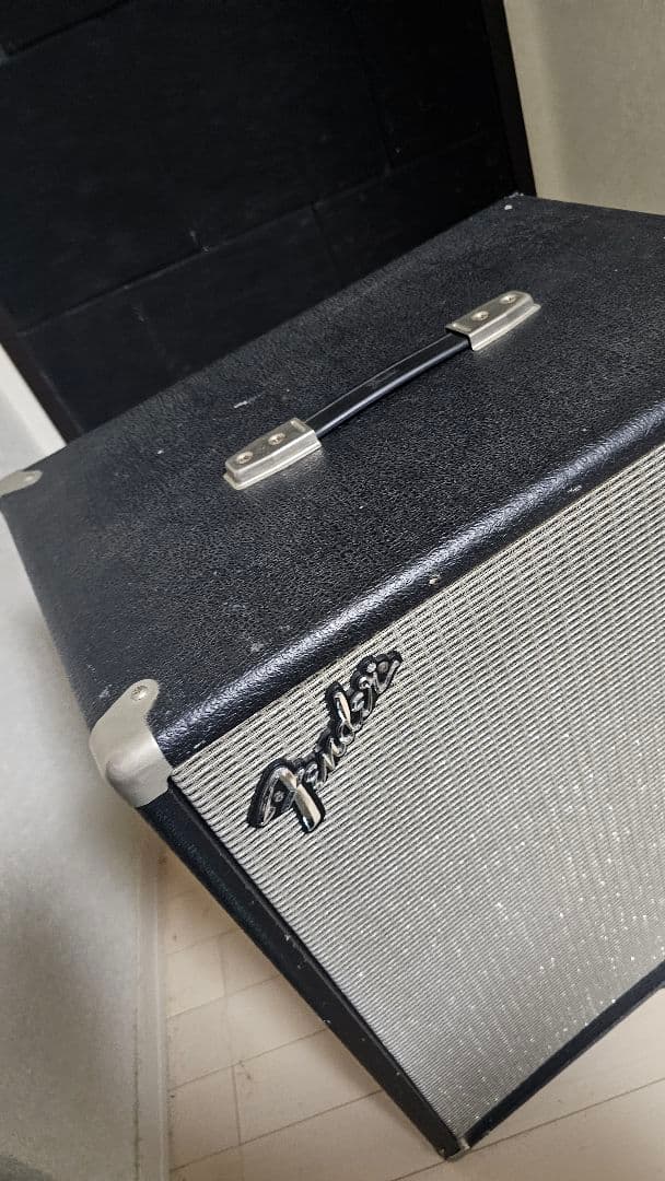 【動作確認済】Fender スピーカーキャビネット B210CE ベース
