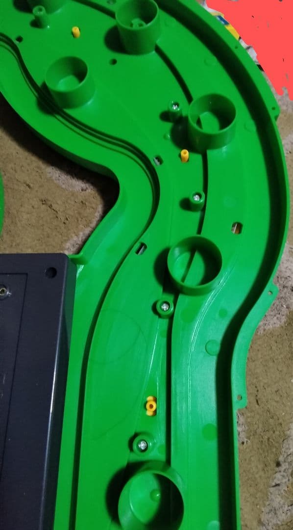 #テーマ　TOMYおもちゃのフルマラソン中古動作確認動く草3個無い箱スレ傷あり