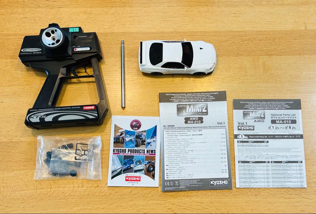 Mini-Z AWD MA-010 Chassis ホワイト