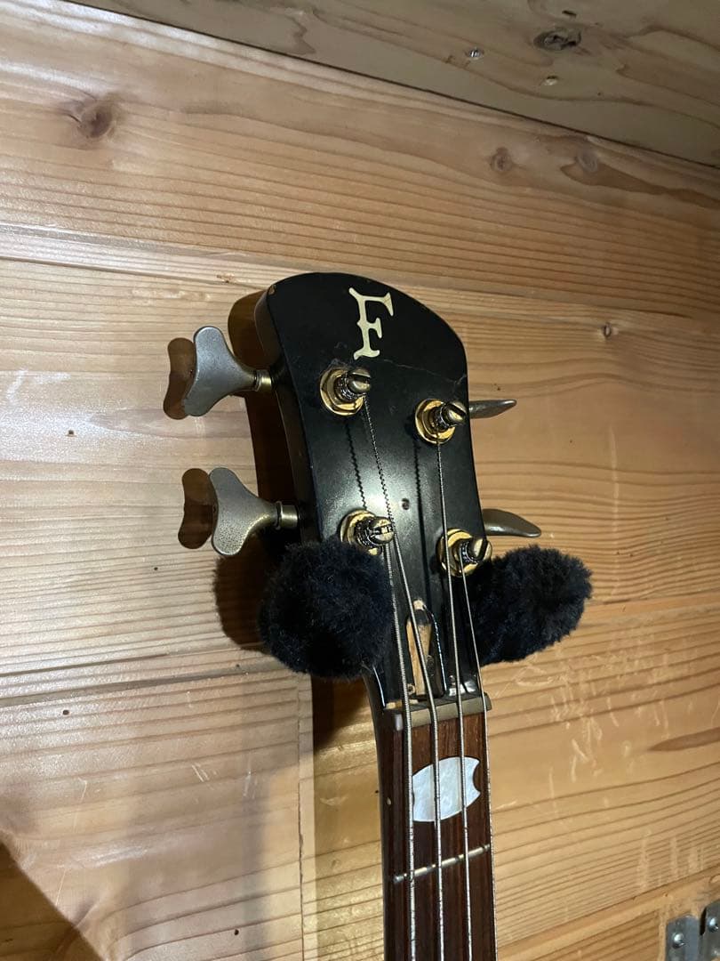 F ブラックエレキベース 22フレット