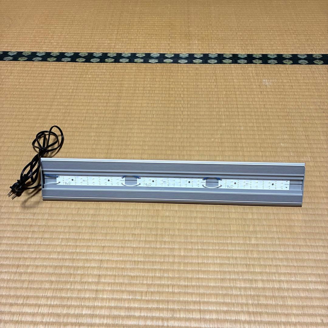 アクロTRYANGLE LED VIVIDトライアングル ビビッド