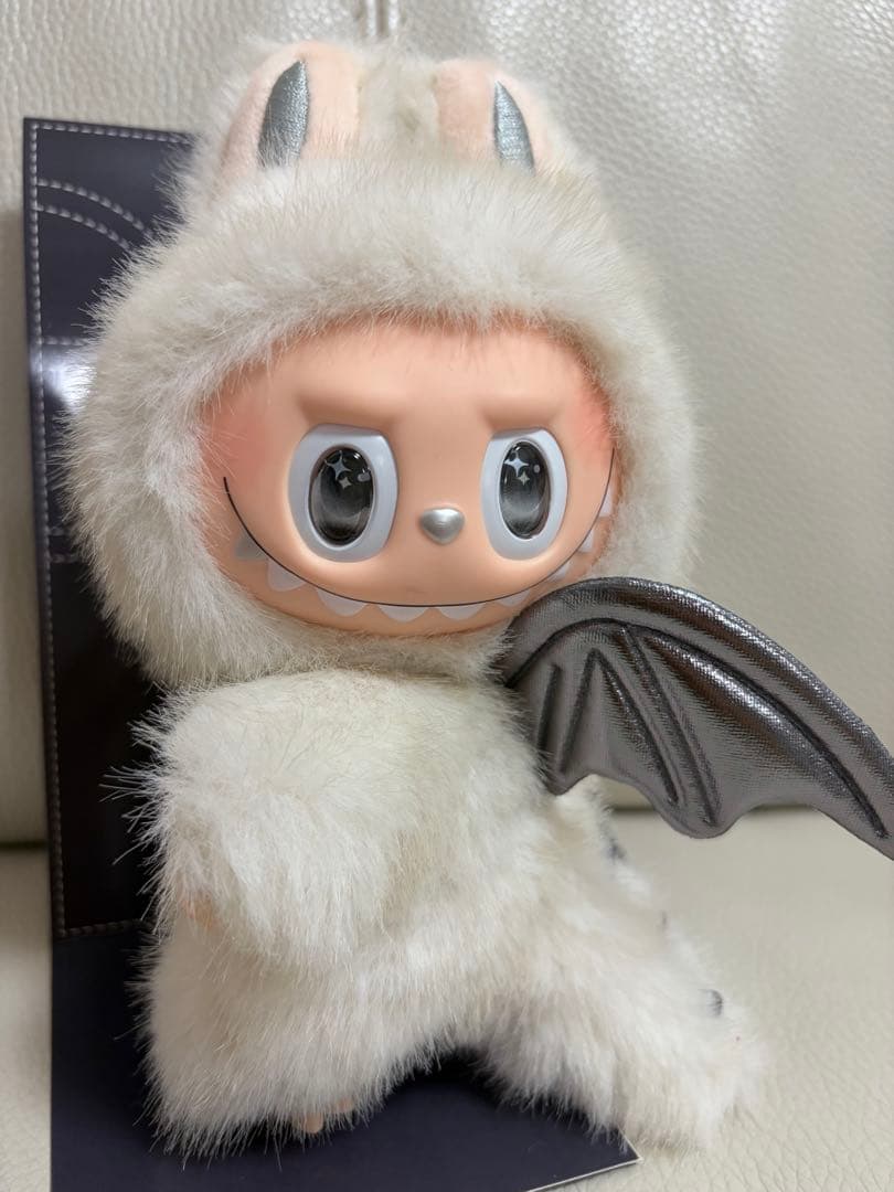 【白いと茶色】海外限定　ジモモ　JIMOMO ラブブ　labubu