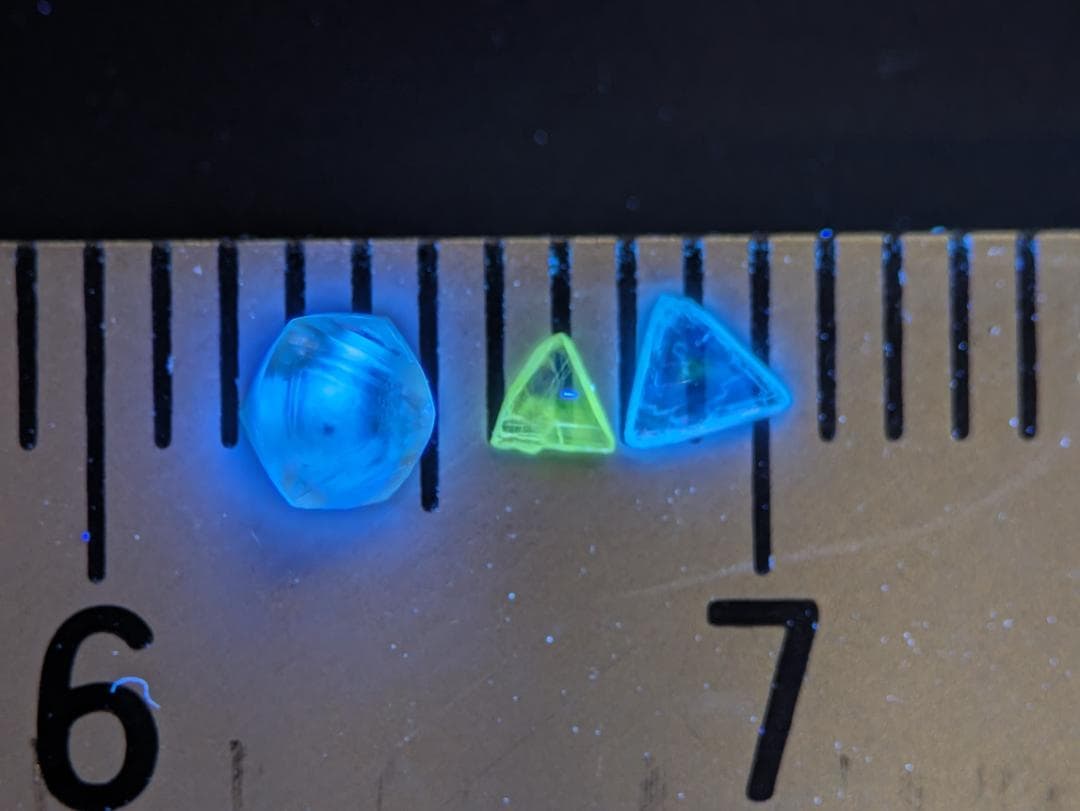 ダイヤモンド原石　八面体とマックル　3石セット